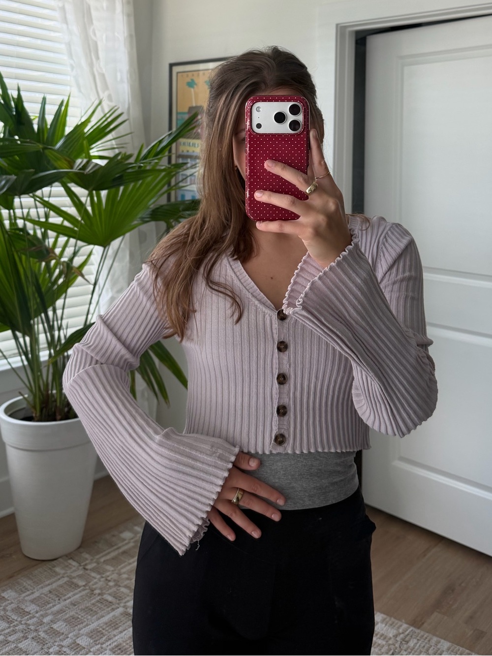Urban Outfitters Ribbed V-Neck Button Up Cropped Cardigan - Light Lavender